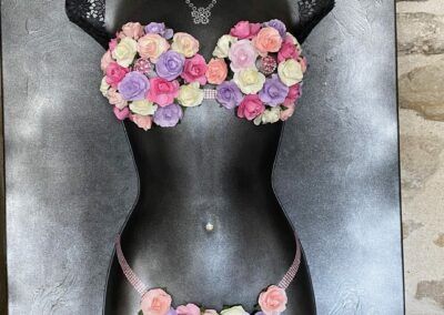 BUSTE DE FEMME CUSTOMISE